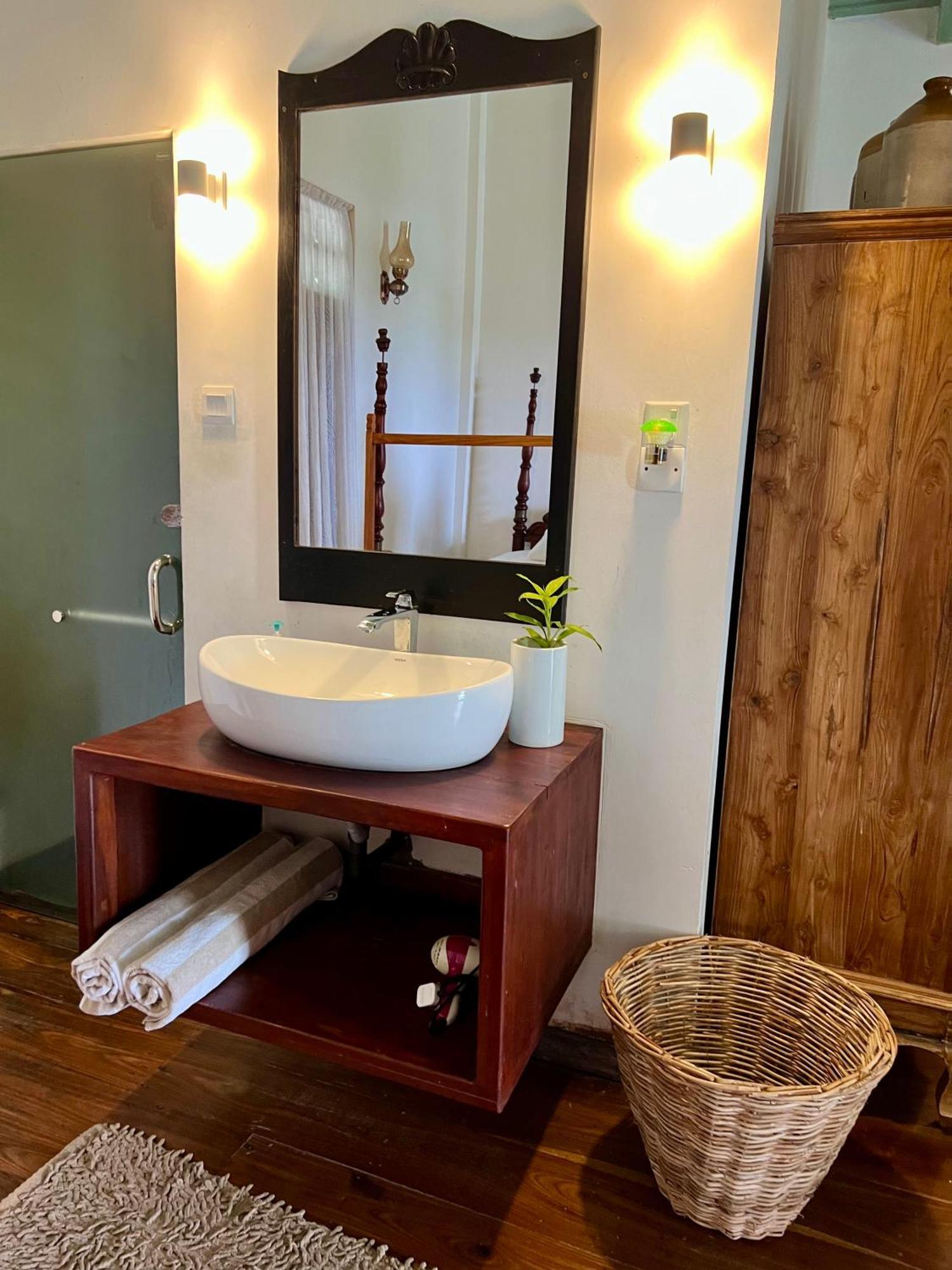 Villa Seven Faces-Luxury Escape,Stunning Views With Private Pool For A Couple Or Family! 갈레 외부 사진